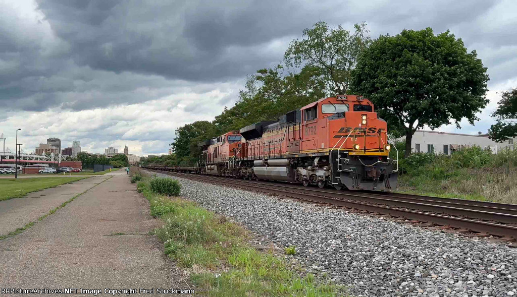 BNSF 8792 leads the empty blade runner.